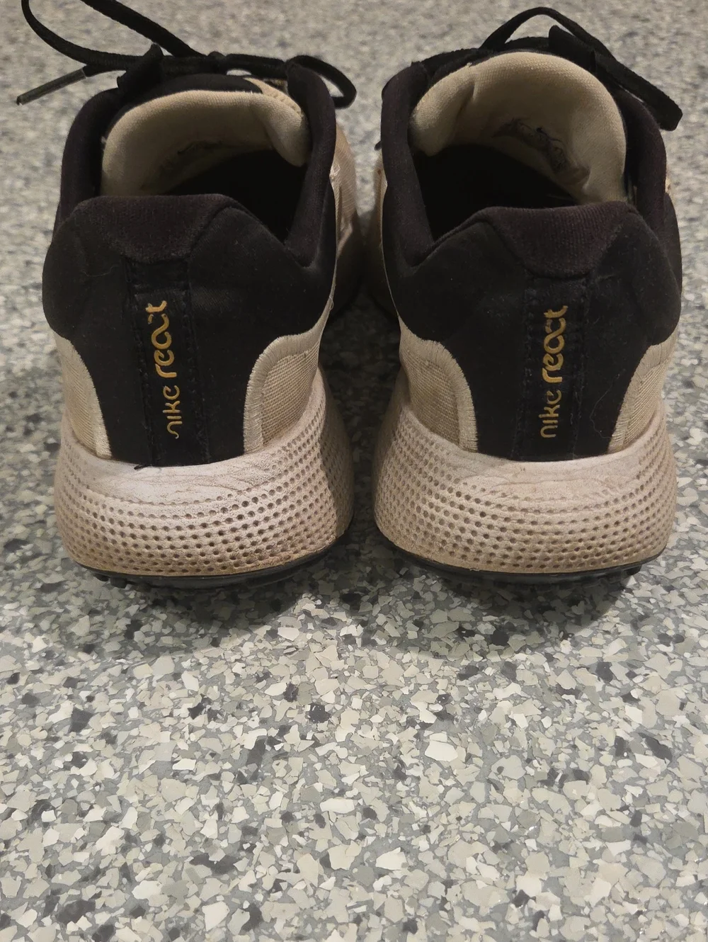 Nike React Escape Run Shoes Size 9